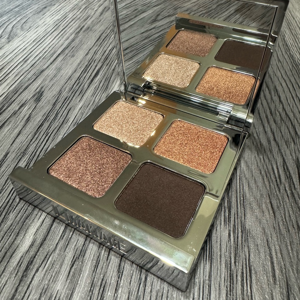 IL MAKIAGE- Luxury Eyeshadow Palette with Rich Brown Tones